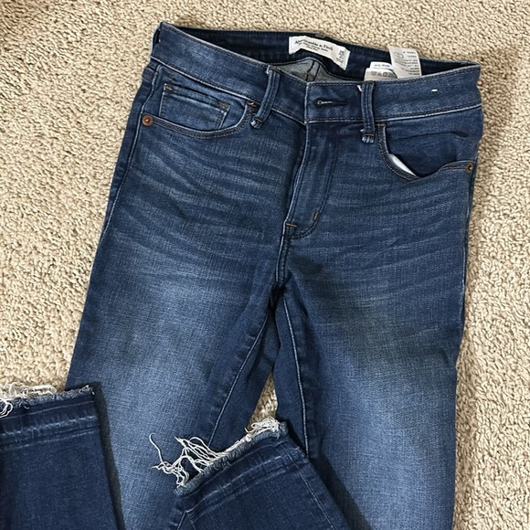 Jean - Picture 2 of 2